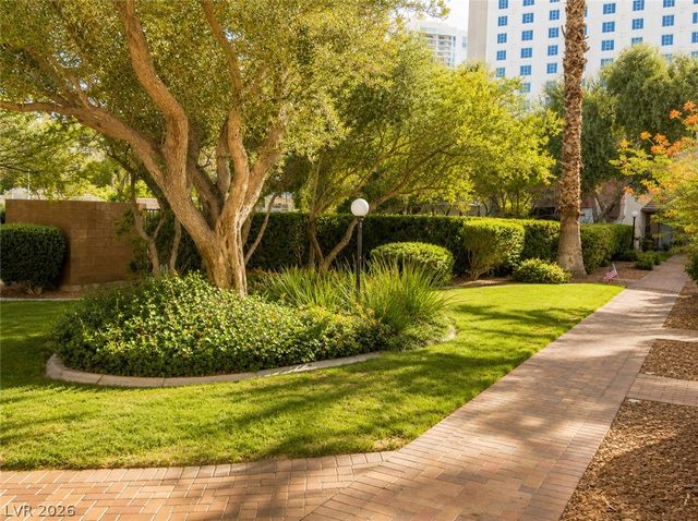 534 Tam O Shanter, Las Vegas, NV 89109