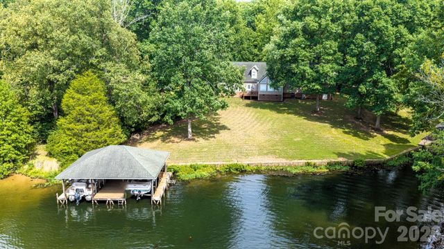 130 Canoe Court, Mount Gilead, NC 27306