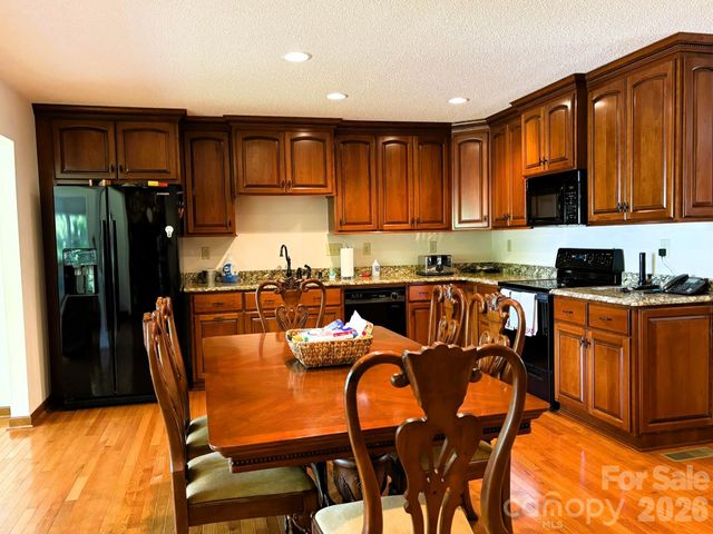 130 Canoe Court, Mount Gilead, NC 27306