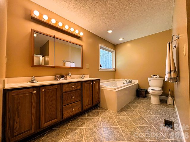 130 Canoe Court, Mount Gilead, NC 27306