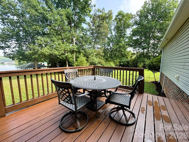 130 Canoe Court, Mount Gilead, NC 27306