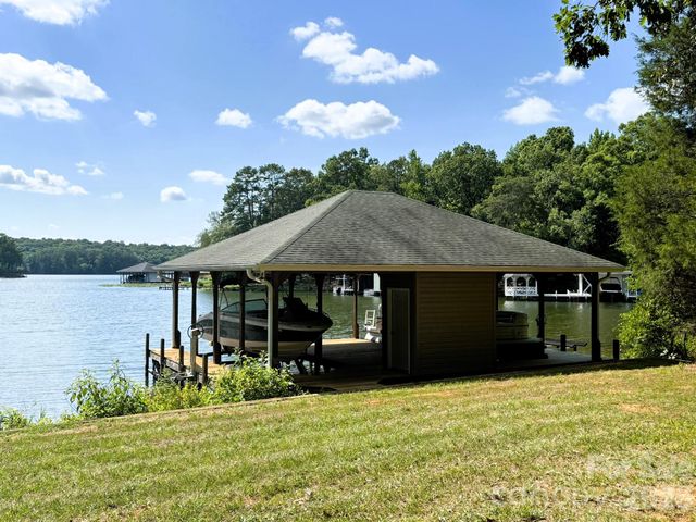 130 Canoe Court, Mount Gilead, NC 27306