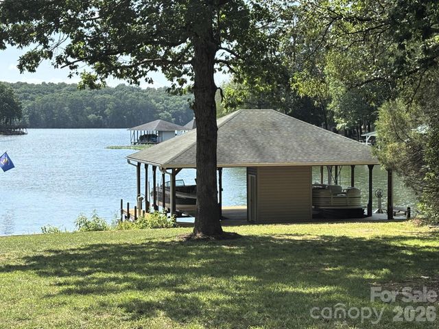 130 Canoe Court, Mount Gilead, NC 27306