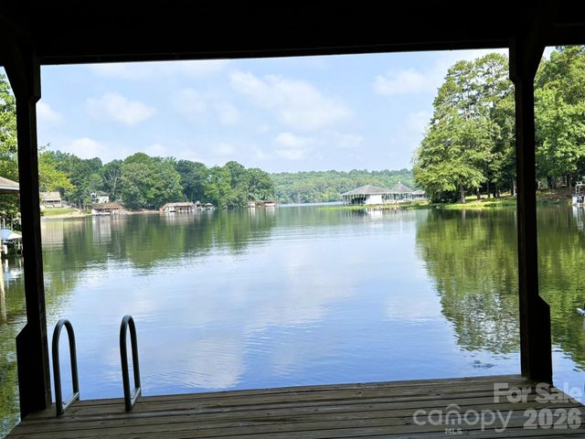130 Canoe Court, Mount Gilead, NC 27306