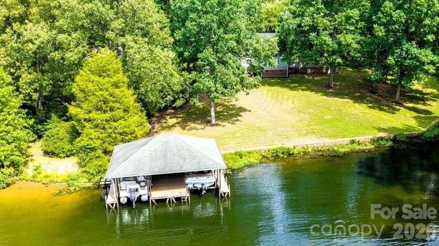 130 Canoe Court, Mount Gilead, NC 27306