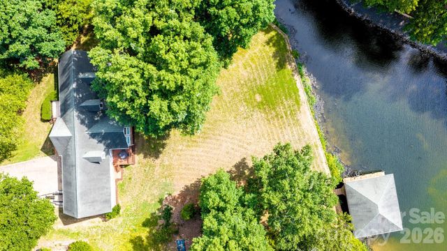 130 Canoe Court, Mount Gilead, NC 27306