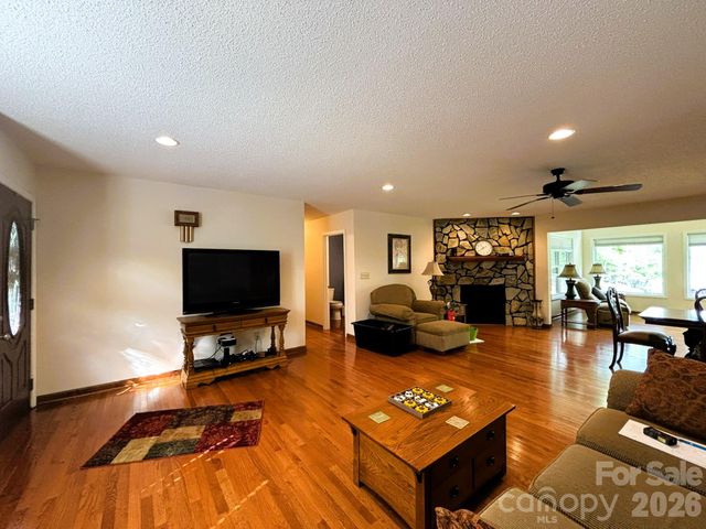 130 Canoe Court, Mount Gilead, NC 27306