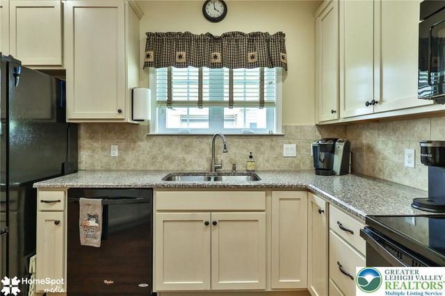 2615 Union Court, Hanover Twp, PA 18017