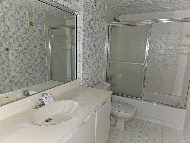 6065 Pointe Regal Circle 105, Delray Beach, FL 33484