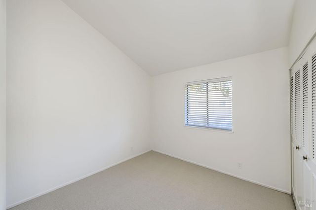 19 Manchester Ct, Novato, CA 94947