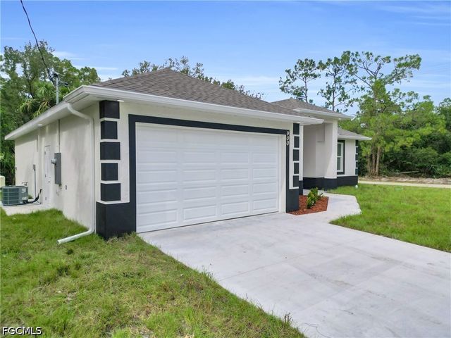 2115 Polar AVE, Alva, FL 33920