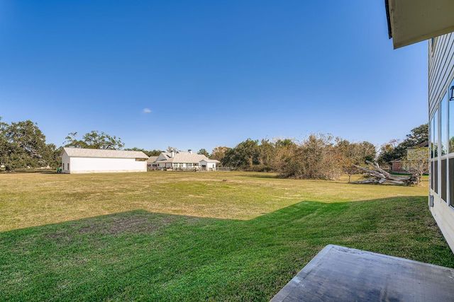 18315 Woods End, Rosharon, TX 77583