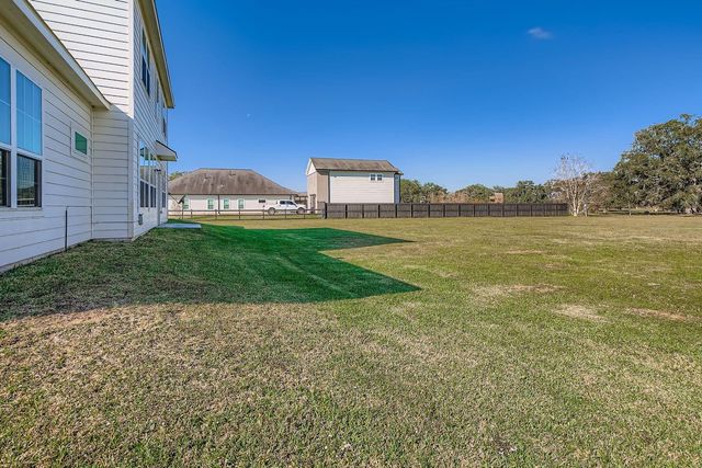 18315 Woods End, Rosharon, TX 77583