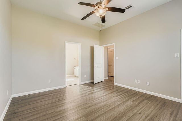 18315 Woods End, Rosharon, TX 77583