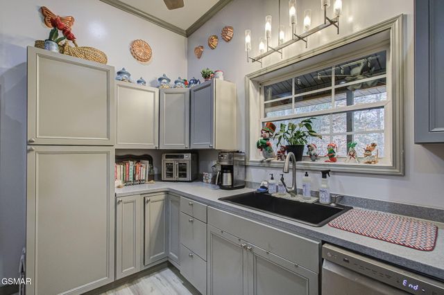 3875 Poplar Lane, Kodak, TN 37764