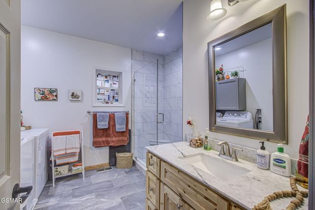 3875 Poplar Lane, Kodak, TN 37764