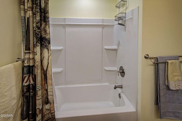 3875 Poplar Lane, Kodak, TN 37764