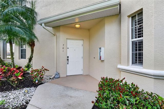 6285 Wilshire Pines CIR 701, Naples, FL 34109