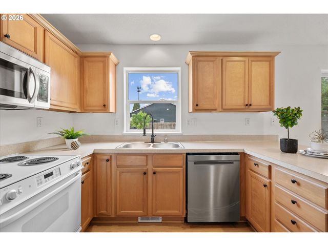 3355 Se 30th St, Gresham, OR 97080