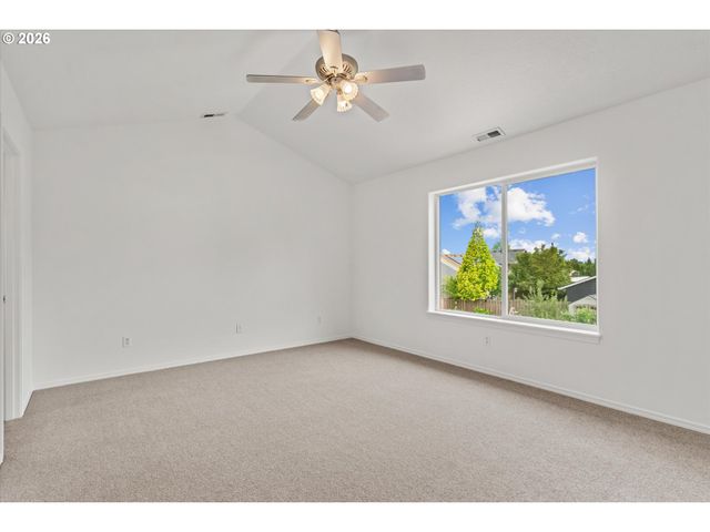 3355 Se 30th St, Gresham, OR 97080
