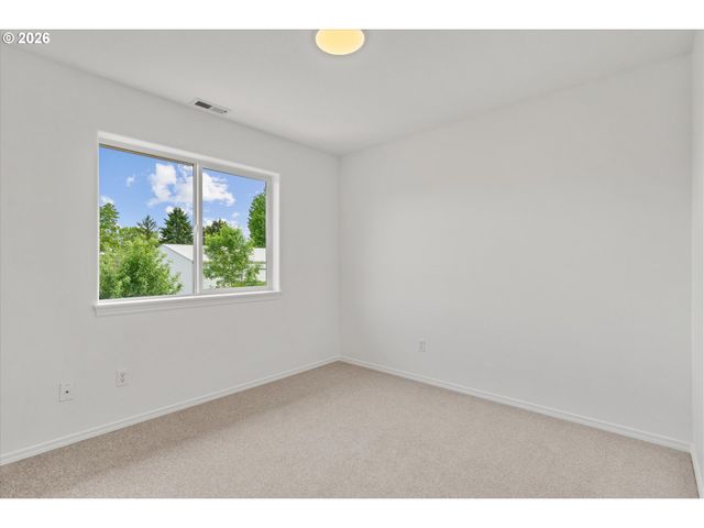3355 Se 30th St, Gresham, OR 97080