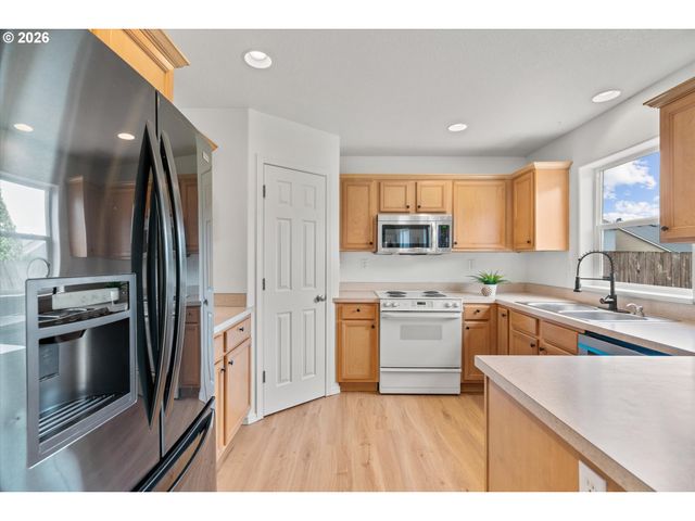 3355 Se 30th St, Gresham, OR 97080