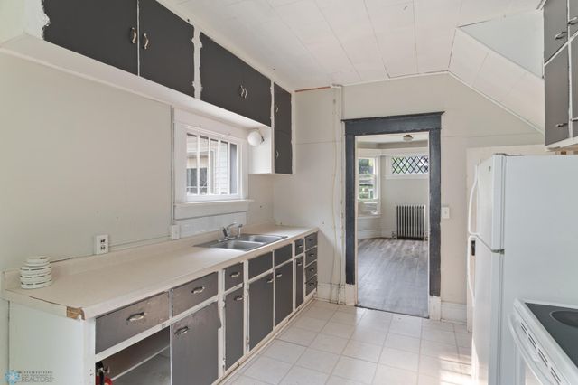 824 9th Street N, Fargo, ND 58102