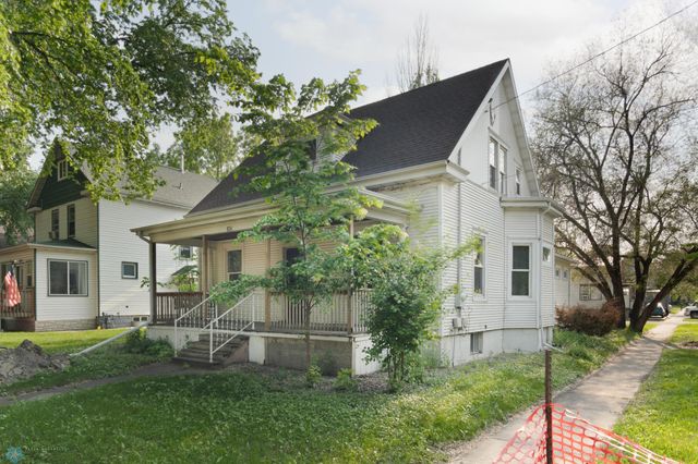 824 9th Street N, Fargo, ND 58102