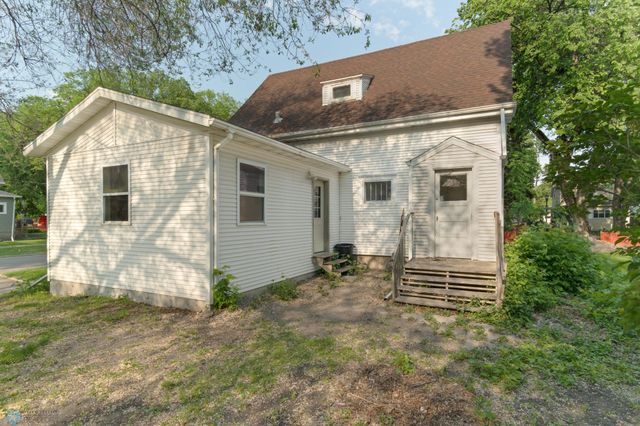824 9th Street N, Fargo, ND 58102