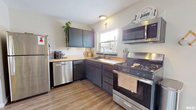 411 CAPRI Street, Pekin, IL 61554