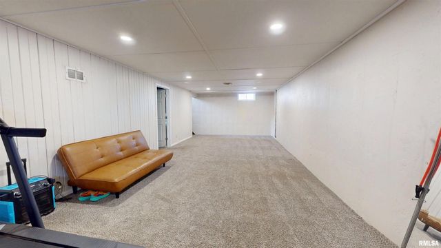 411 CAPRI Street, Pekin, IL 61554