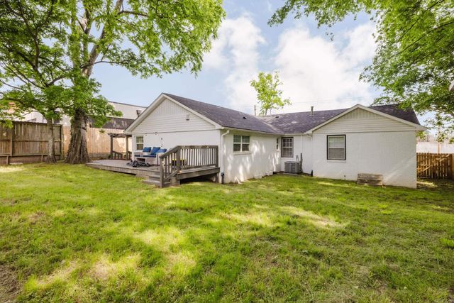 213 E Narroway, Benton, AR 72015