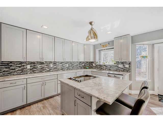 3392 Estates Cir, Larkspur, CO 80118