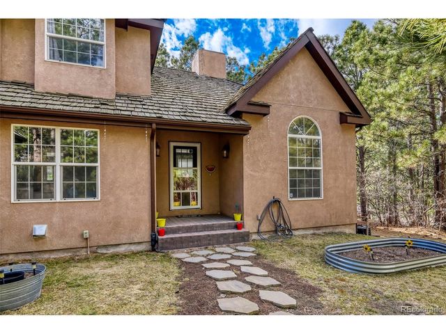 3392 Estates Cir, Larkspur, CO 80118
