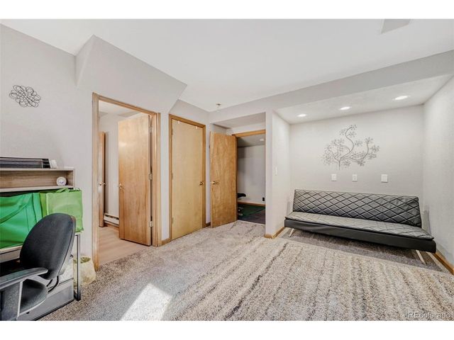 3392 Estates Cir, Larkspur, CO 80118