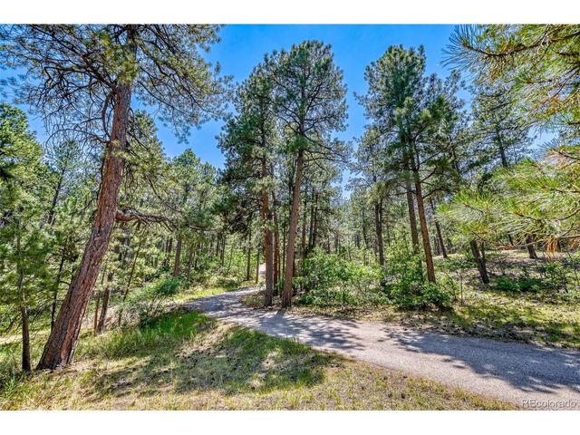 3392 Estates Cir, Larkspur, CO 80118