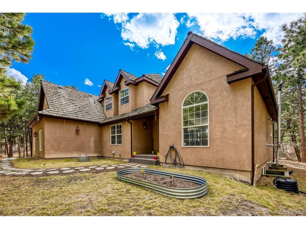 3392 Estates Cir, Larkspur, CO 80118