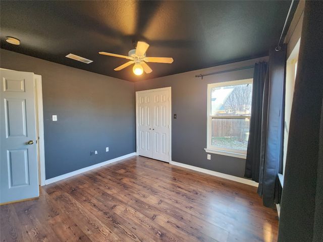 1008 Treys Court, Sanger, TX 76266