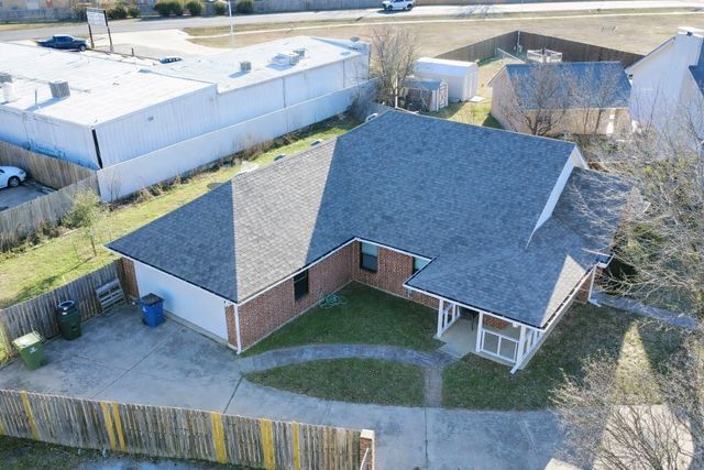 1008 Treys Court, Sanger, TX 76266