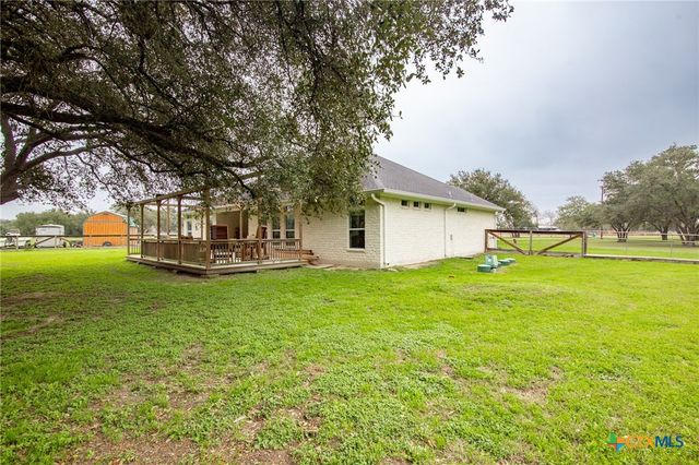 7134 Old Highway Road, Inez, TX 77968