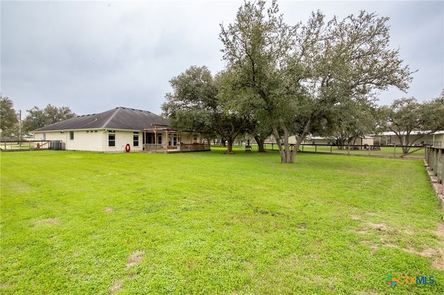 7134 Old Highway Road, Inez, TX 77968