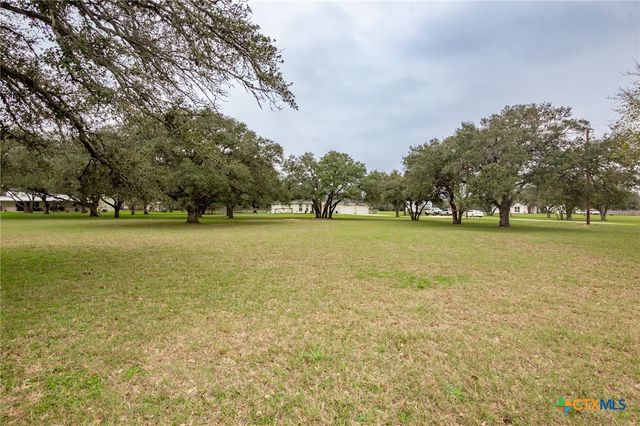 7134 Old Highway Road, Inez, TX 77968