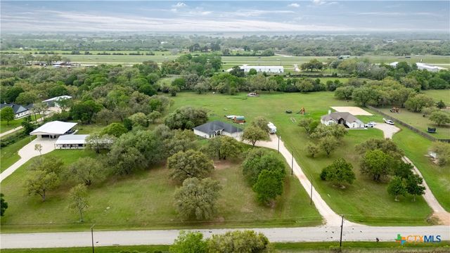 7134 Old Highway Road, Inez, TX 77968