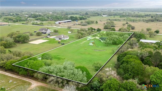 7134 Old Highway Road, Inez, TX 77968