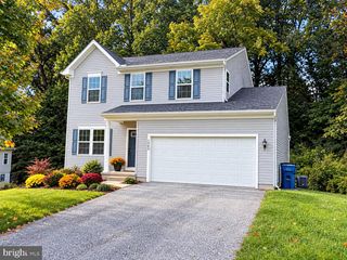 253 DAGUE FARM DR, Coatesville, PA 19320