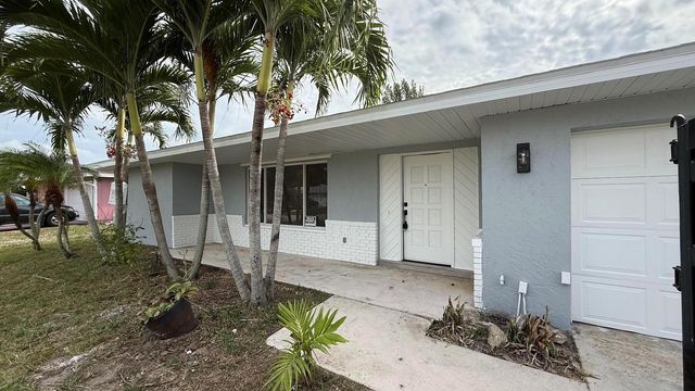 548 SE Oceanspray Terrace, Port St Lucie, FL 34983