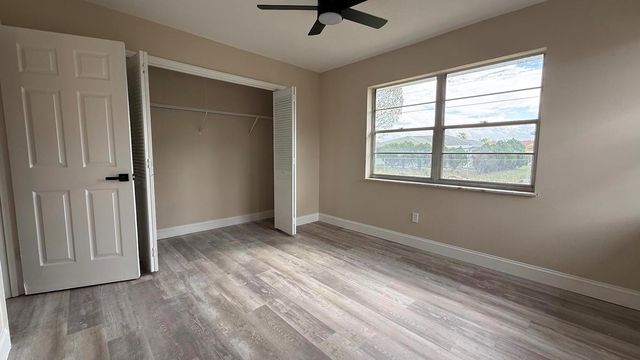 548 SE Oceanspray Terrace, Port St Lucie, FL 34983