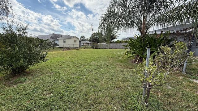 548 SE Oceanspray Terrace, Port St Lucie, FL 34983