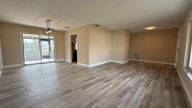 548 SE Oceanspray Terrace, Port St Lucie, FL 34983