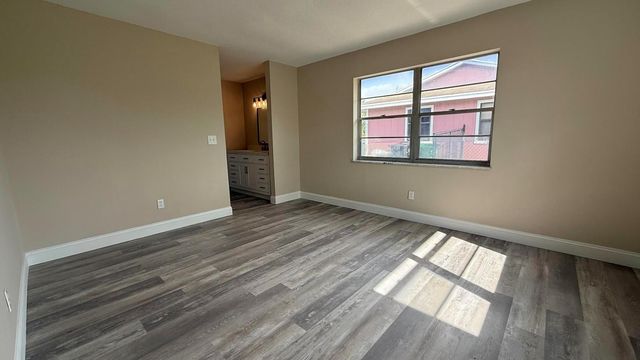 548 SE Oceanspray Terrace, Port St Lucie, FL 34983